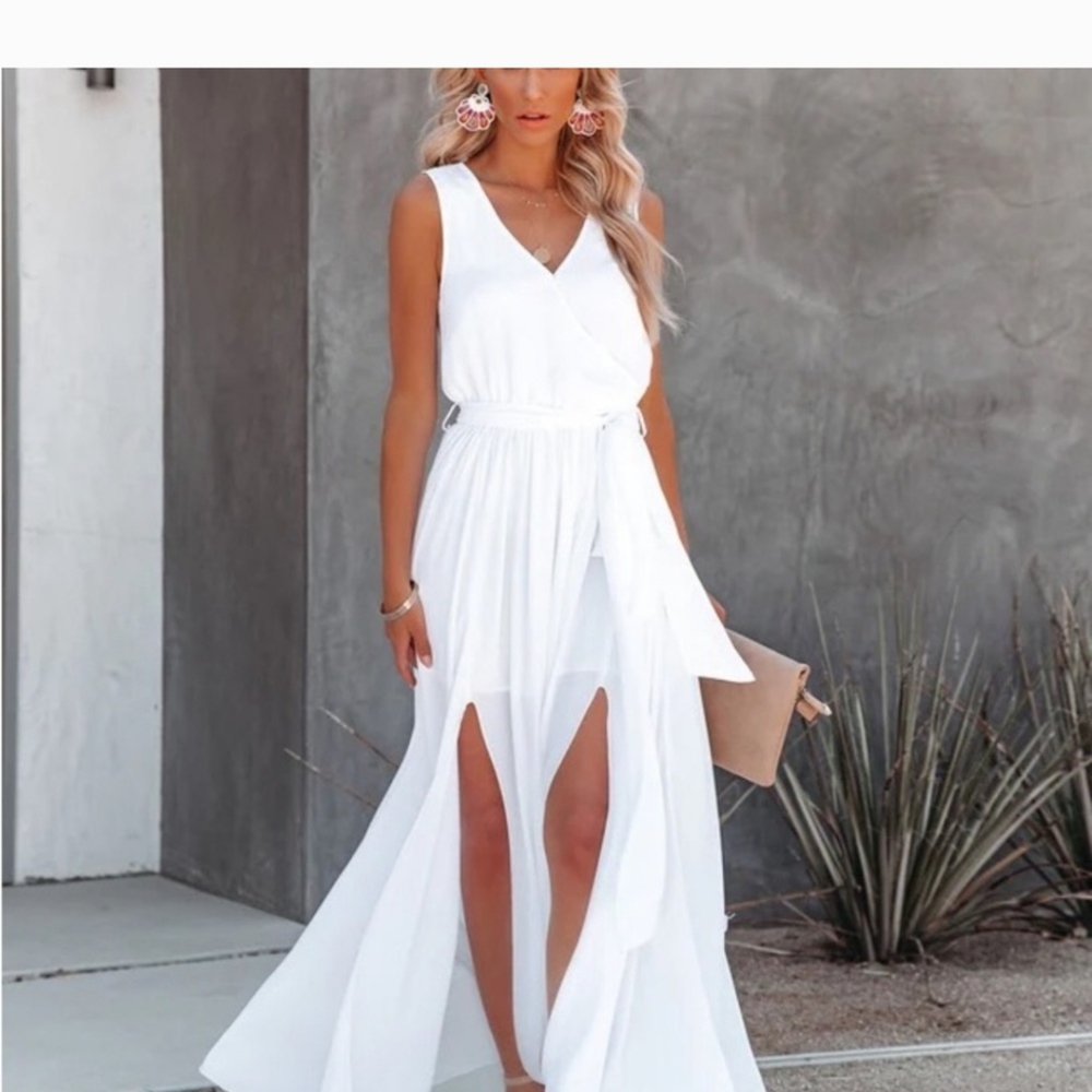 VICI “Diana” Ivory Maxi Dress. Sz M